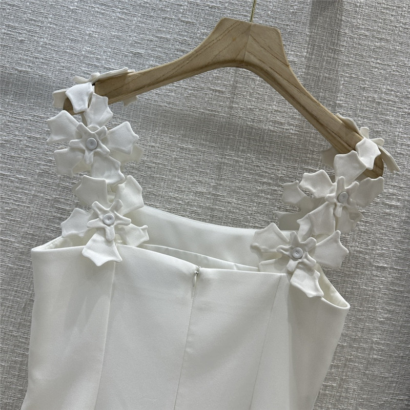 Va1e*ntin0 three-dimensional floral suspender dress replica clothing