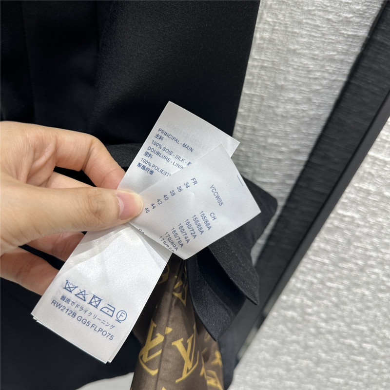 l0vis Vvtt0n lv vest dress replica designer clothes