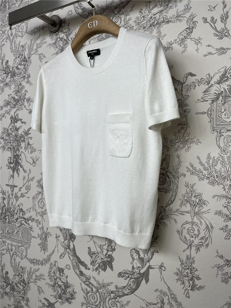 L0ew* pocket embroidered knit t-shirt white