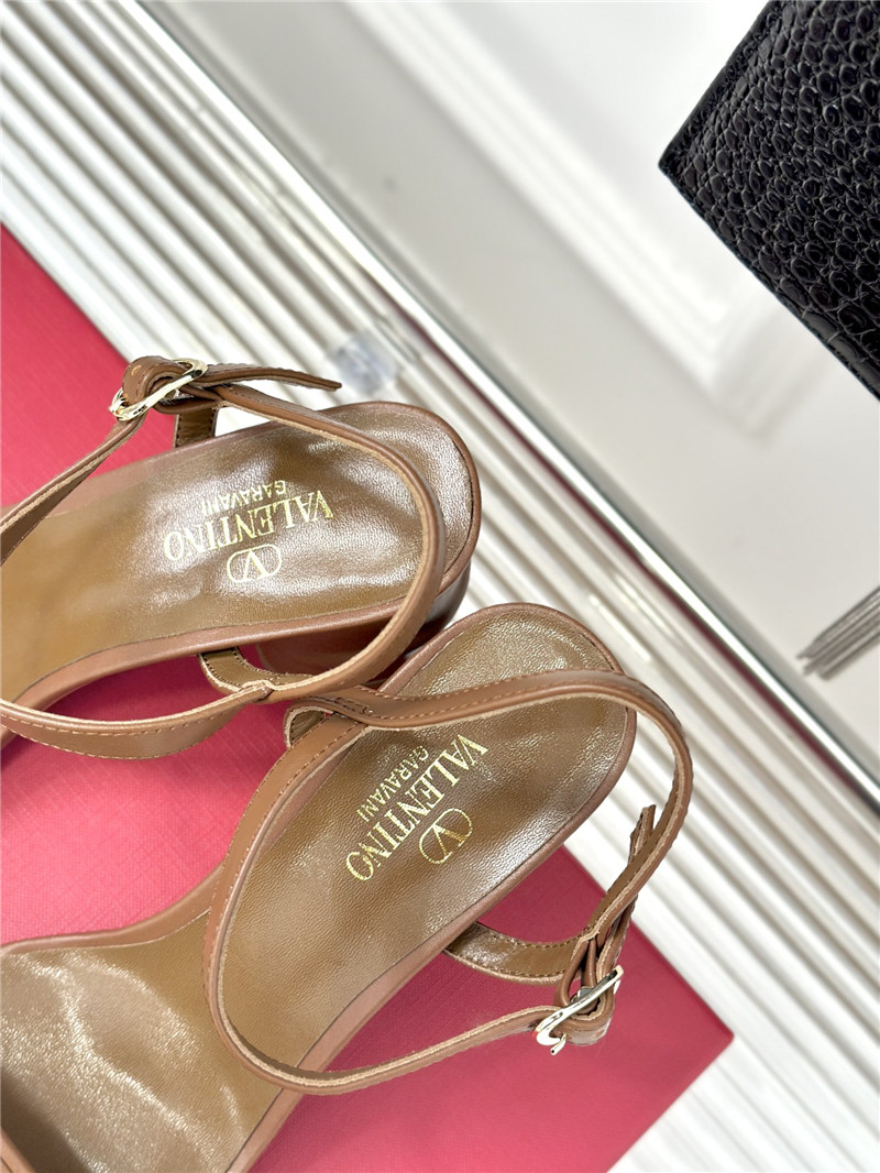 va1e*ntin0 thick heel sandals ma1s0n Marg*e1a replica shoes