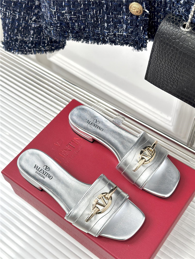 va1e*ntin0 thick heel sandals ma1s0n Marg*e1a replica shoes