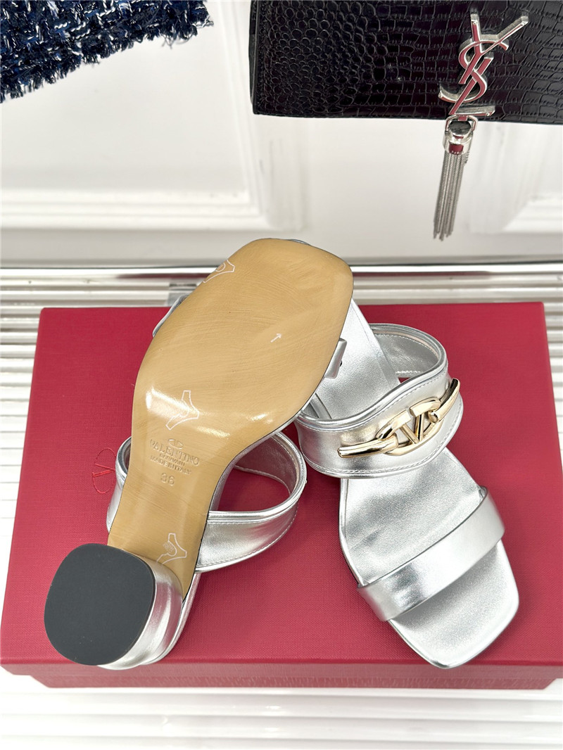 va1e*ntin0 thick heel sandals ma1s0n Marg*e1a replica shoes