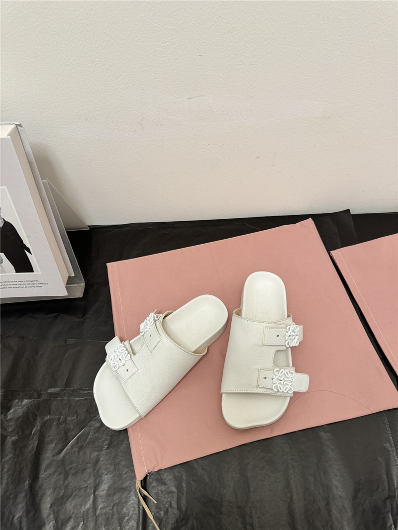 L0ew* new leather slippers for couples