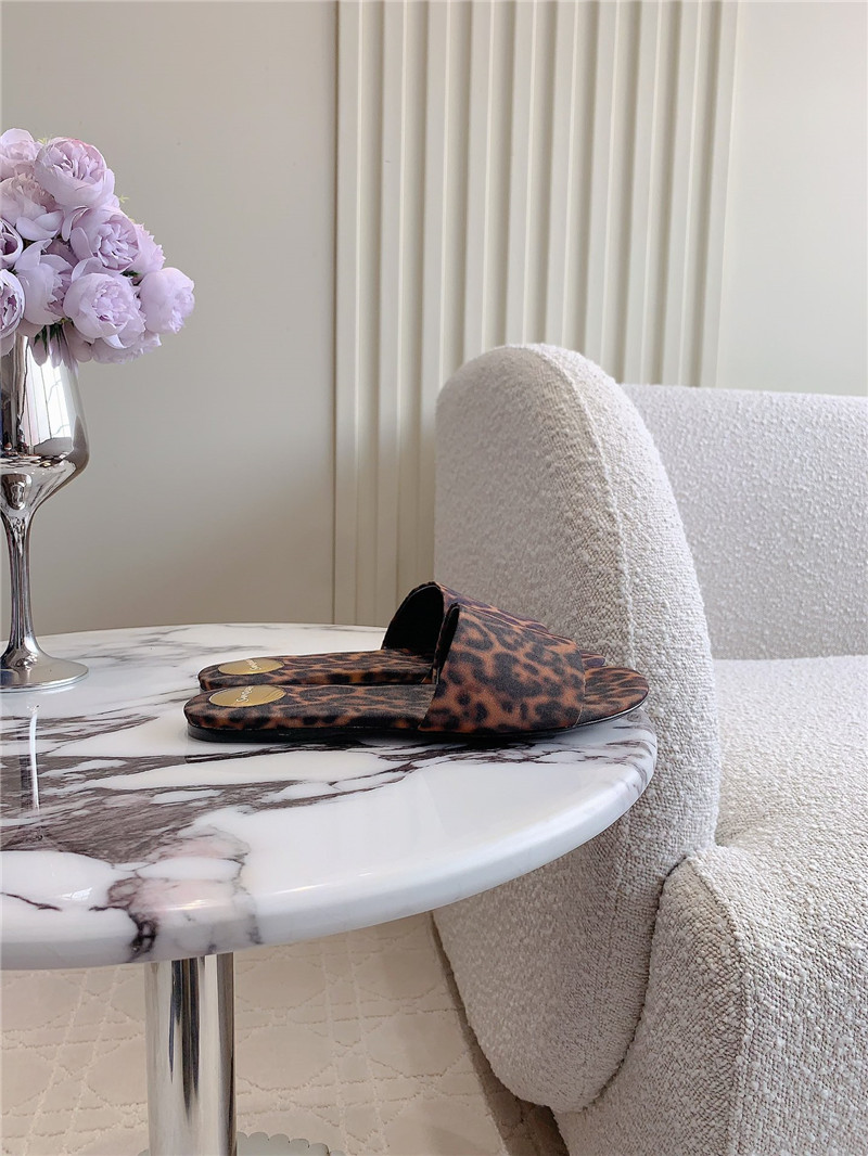 y51 pointed toe hollow kitten heel shoes Marg*e1a replica shoes