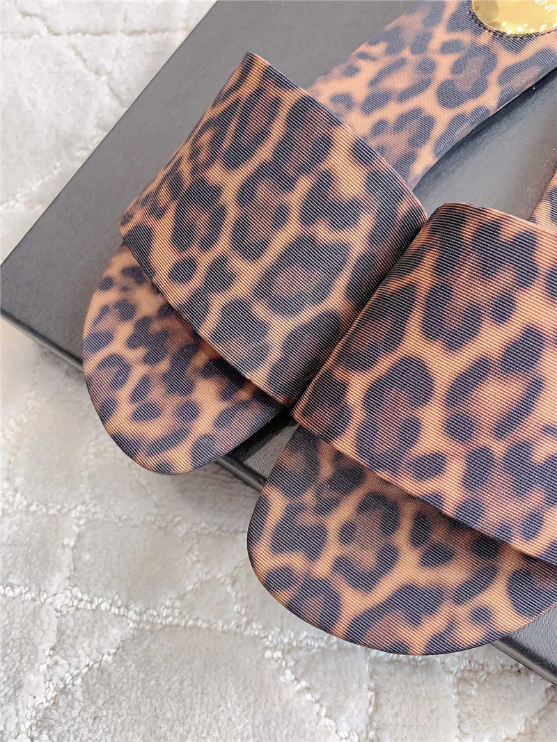 y51 pointed toe hollow kitten heel shoes Marg*e1a replica shoes