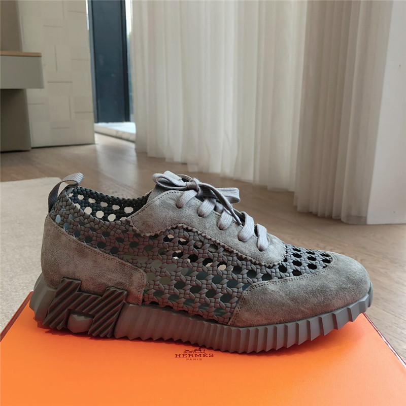 H**me5 women’s gray bouncing sneakers