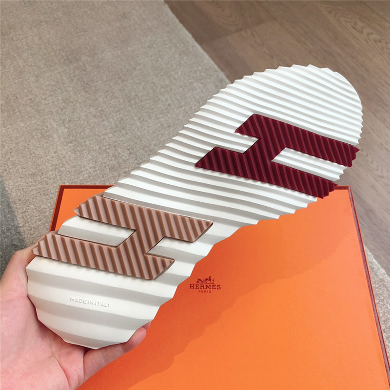 H**me5 bouncing sneakers for women