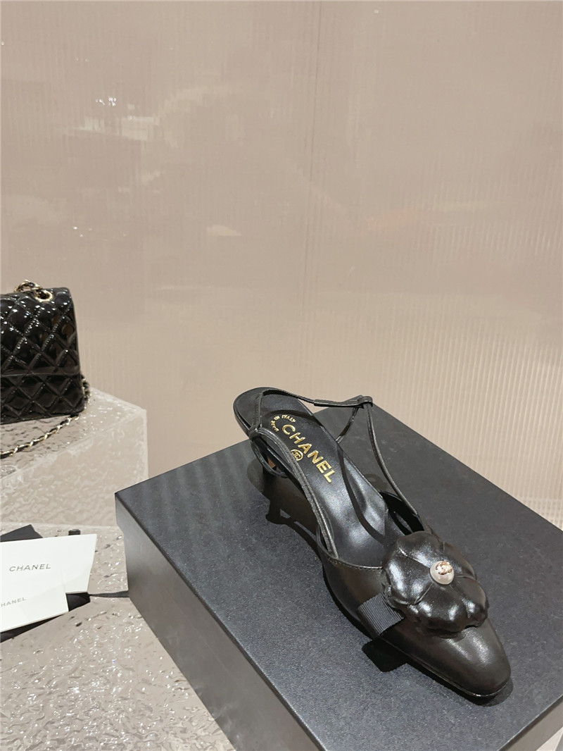 ch**el small square toe high heels Marg*e1a replica shoes