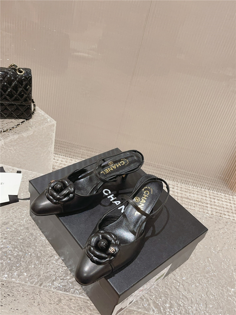 ch**el small square toe high heels Marg*e1a replica shoes