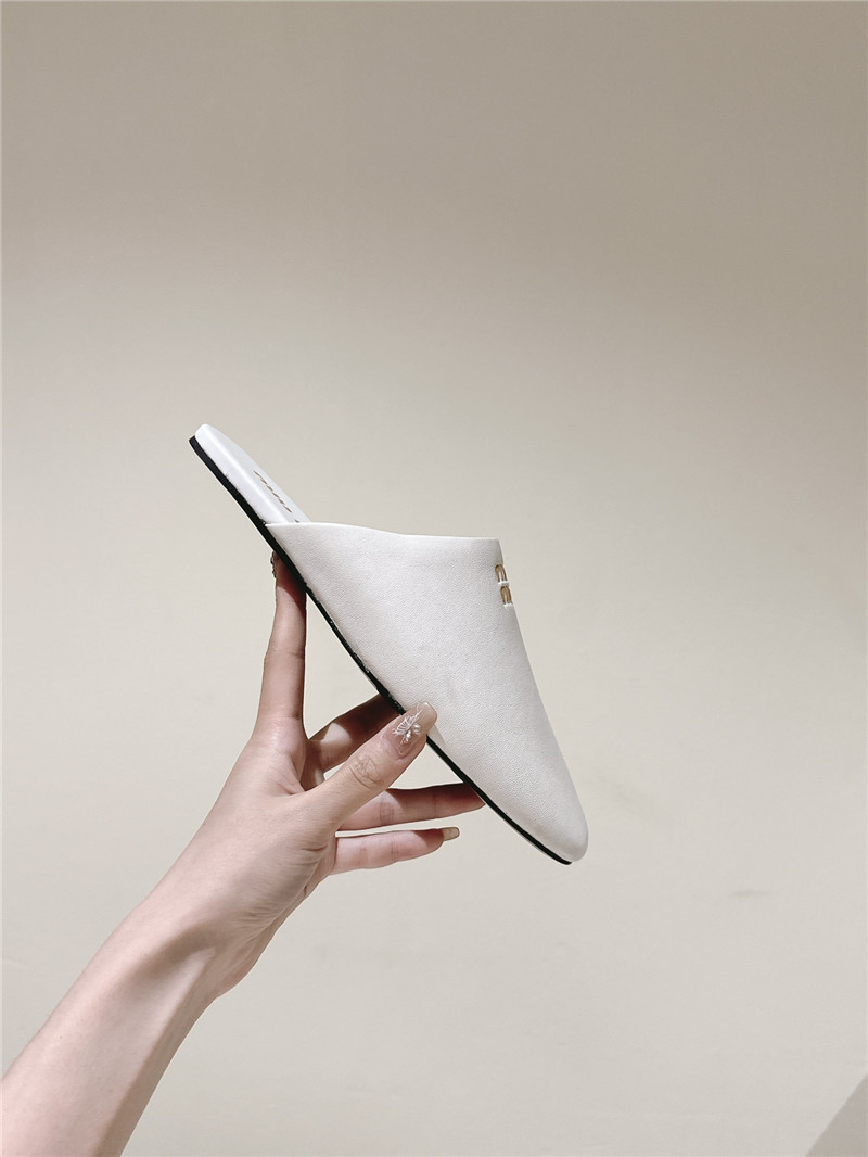 M1um1u small round toe mules slippers replica shoes