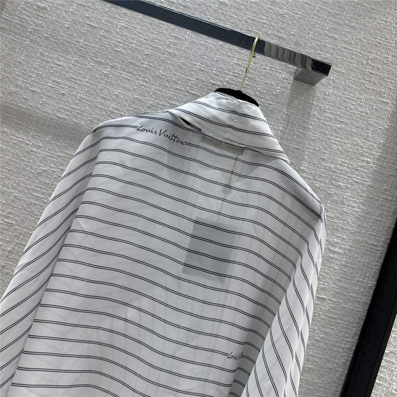 l0vis Vvtt0n lv ribbon scarf printed striped shirt replica clothing