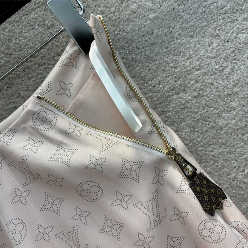 l0vis Vvtt0n lv cherry blossom pink printed long skirt replicas clothes