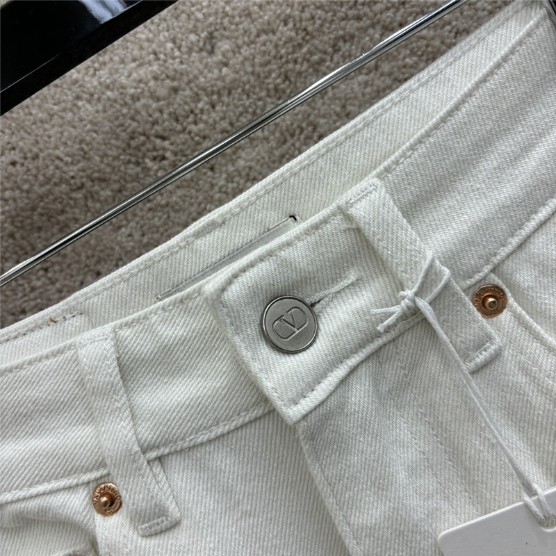 Va1e*ntin0 double v metal pocket design jeans replica clothing