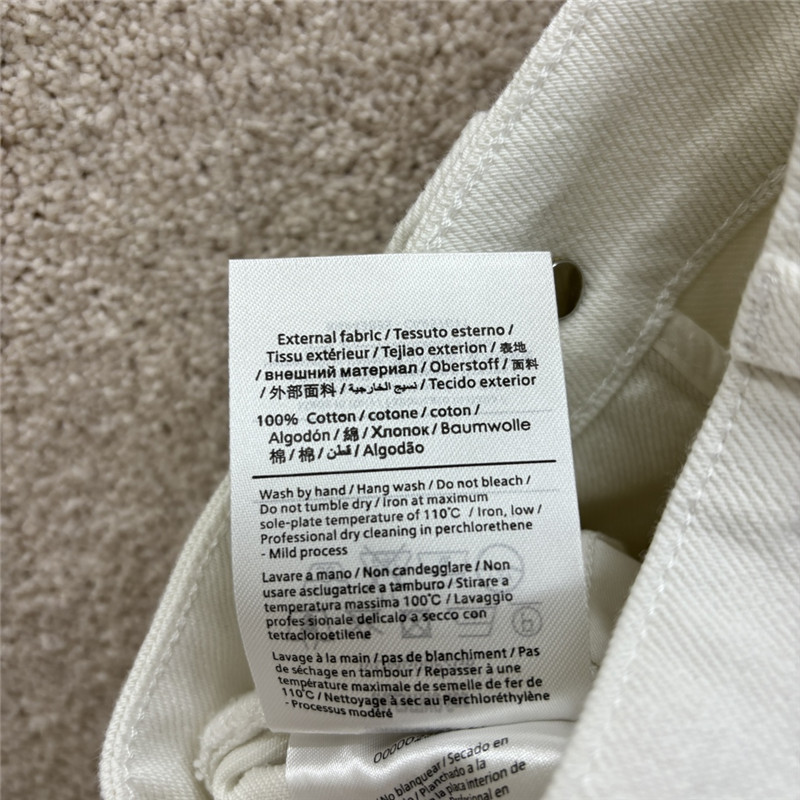 Va1e*ntin0 double v metal pocket design jeans replica clothing