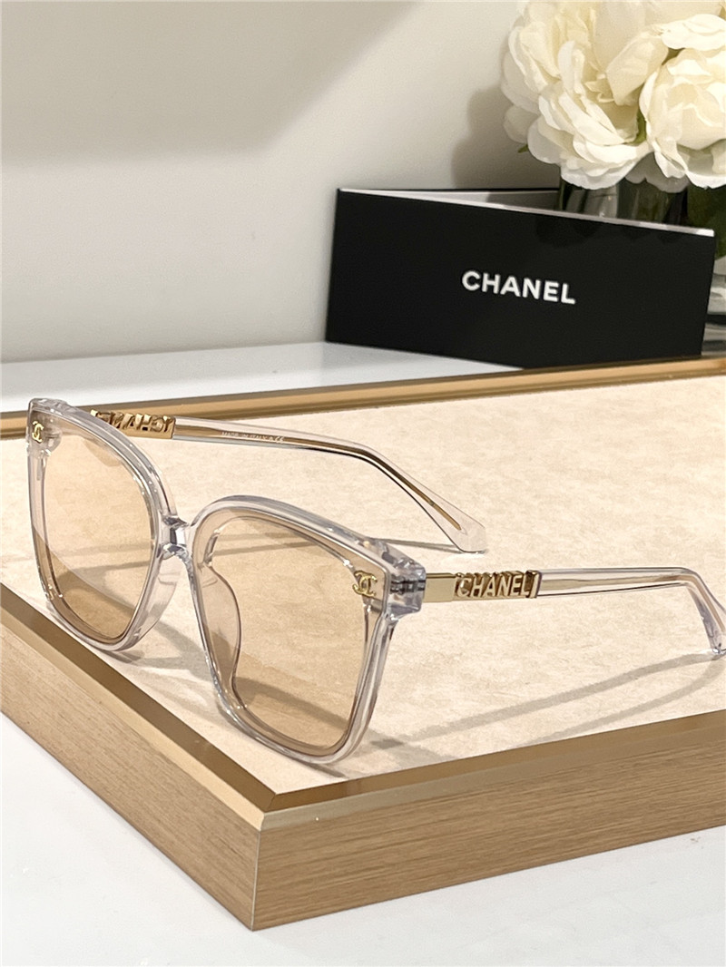 Ch**el letter square sunglasses