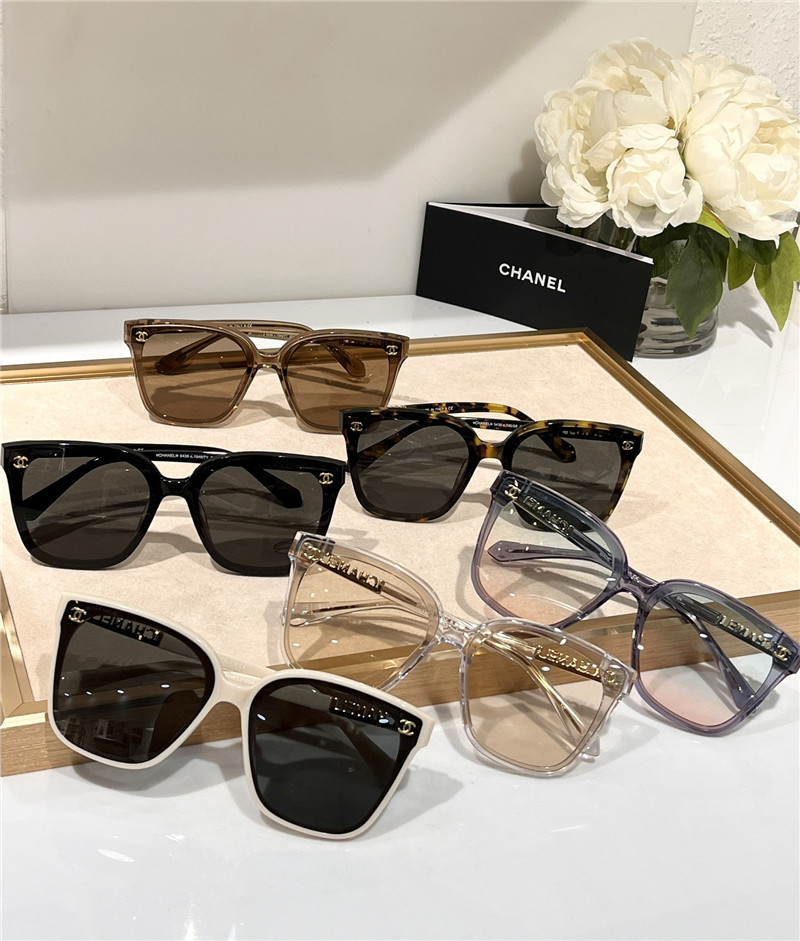 Ch**el letter square sunglasses