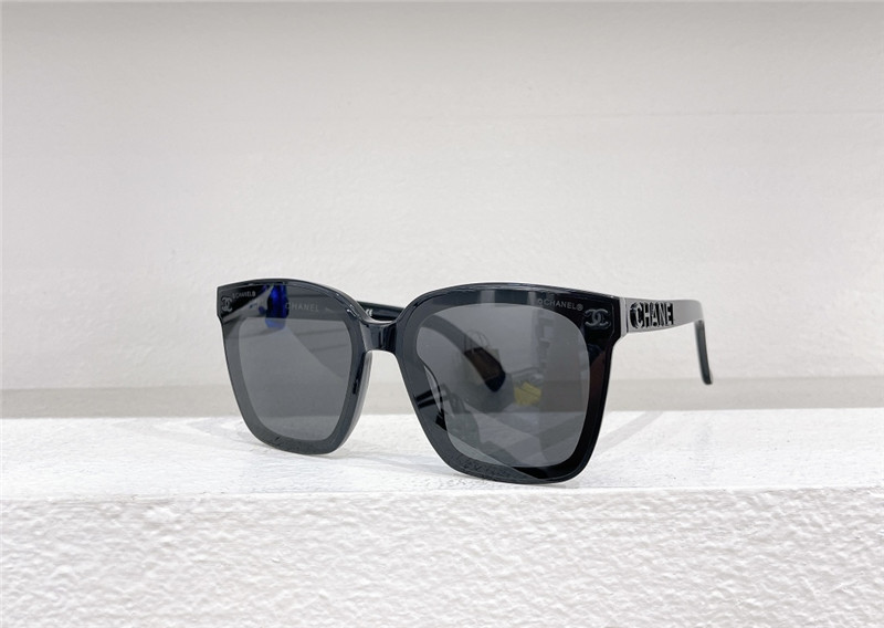 Ch**el noble and elegant sunglasses