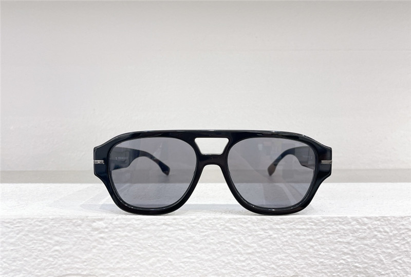 F**di fashionable and versatile sunglasses