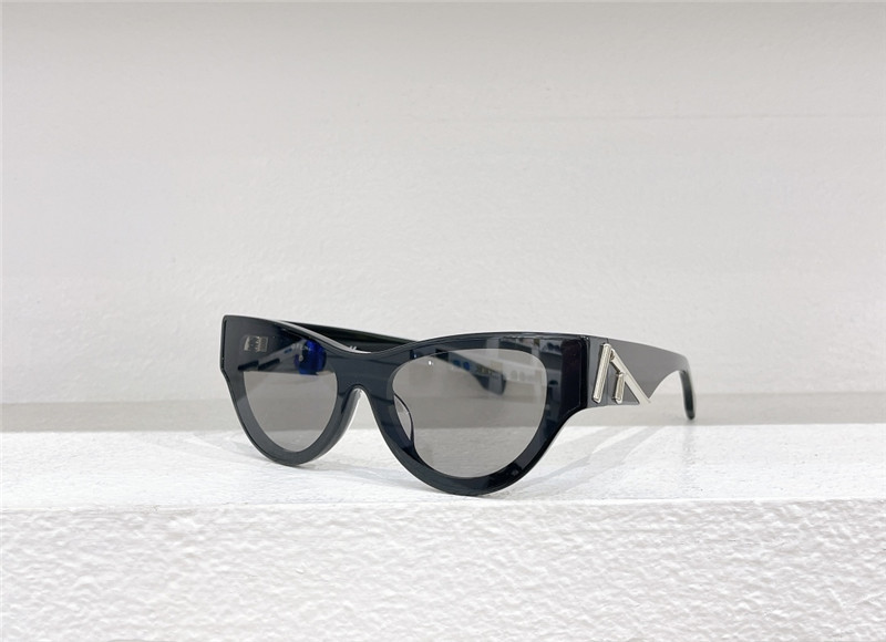 F**di new cat eye sunglasses