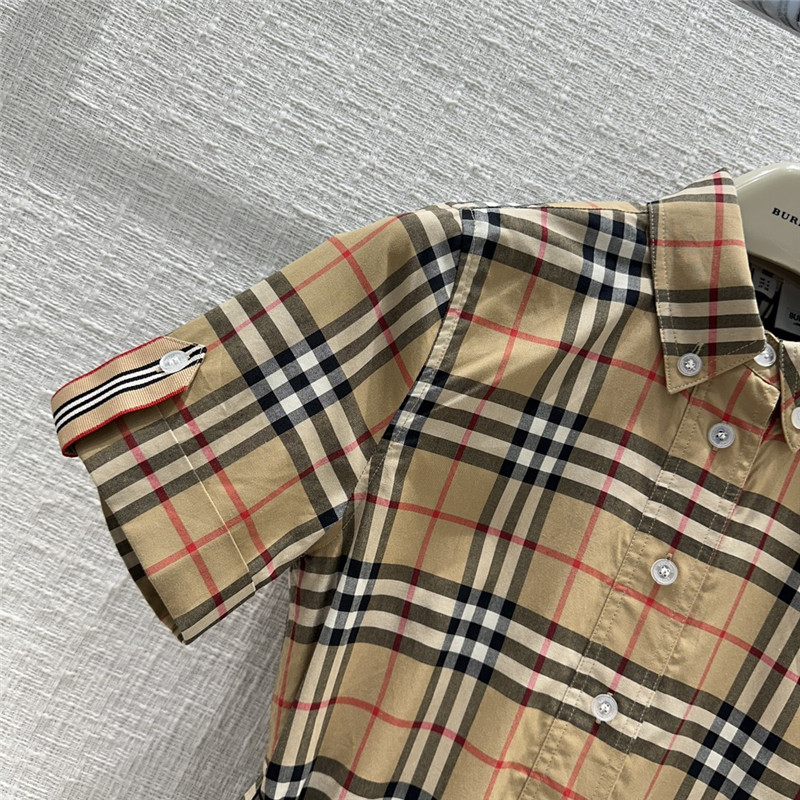 Bv*b*rry plaid short-sleeved shirt dress