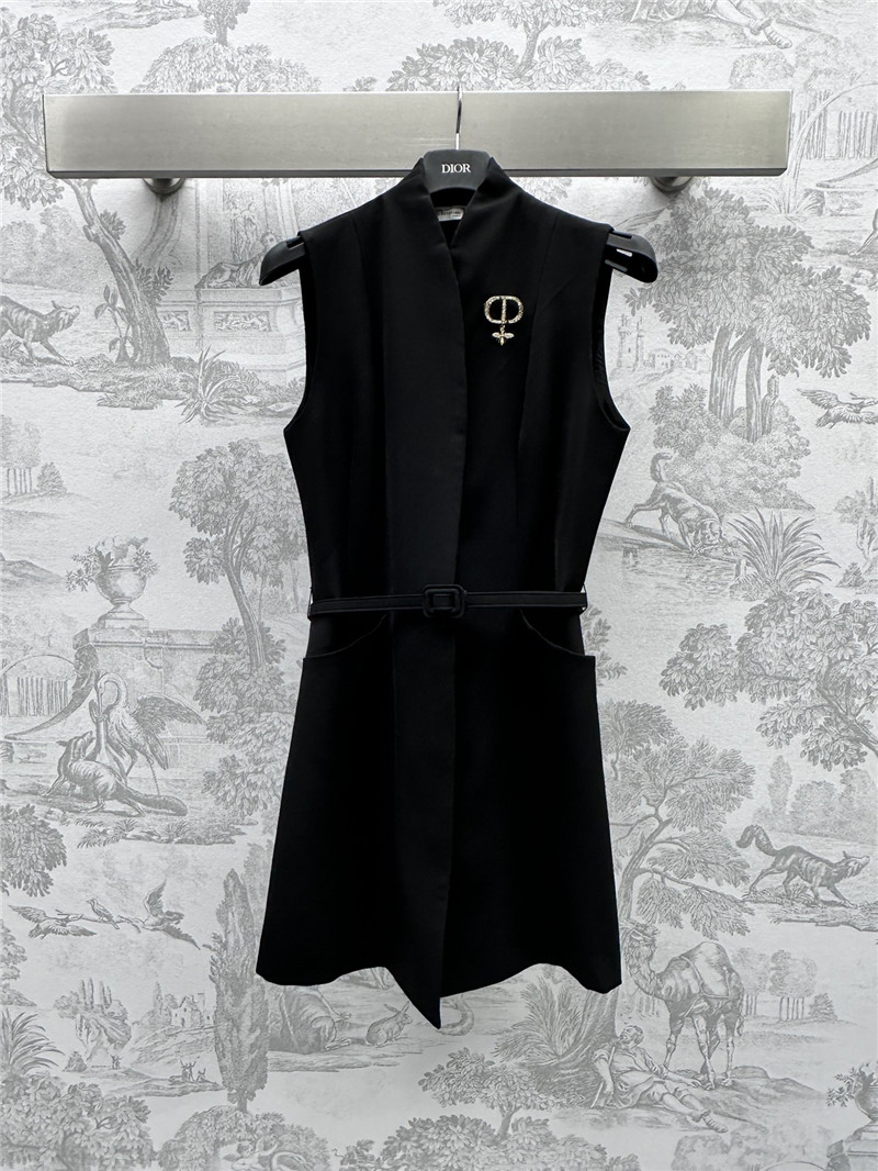 D10r brooch belt vest dress replica clothing sites