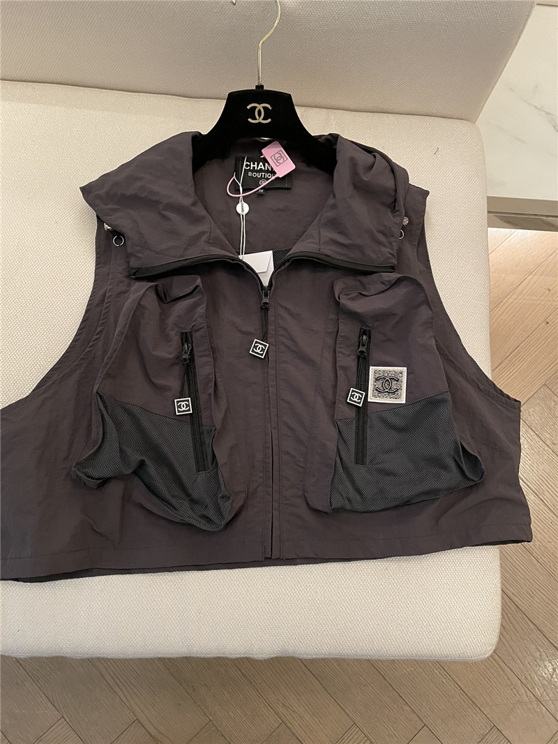 Ch**el short hooded work vest replica d&g clothing