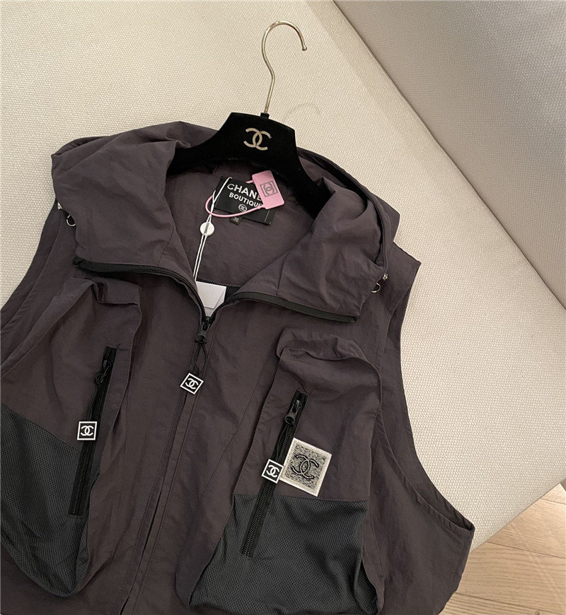 Ch**el short hooded work vest replica d&g clothing