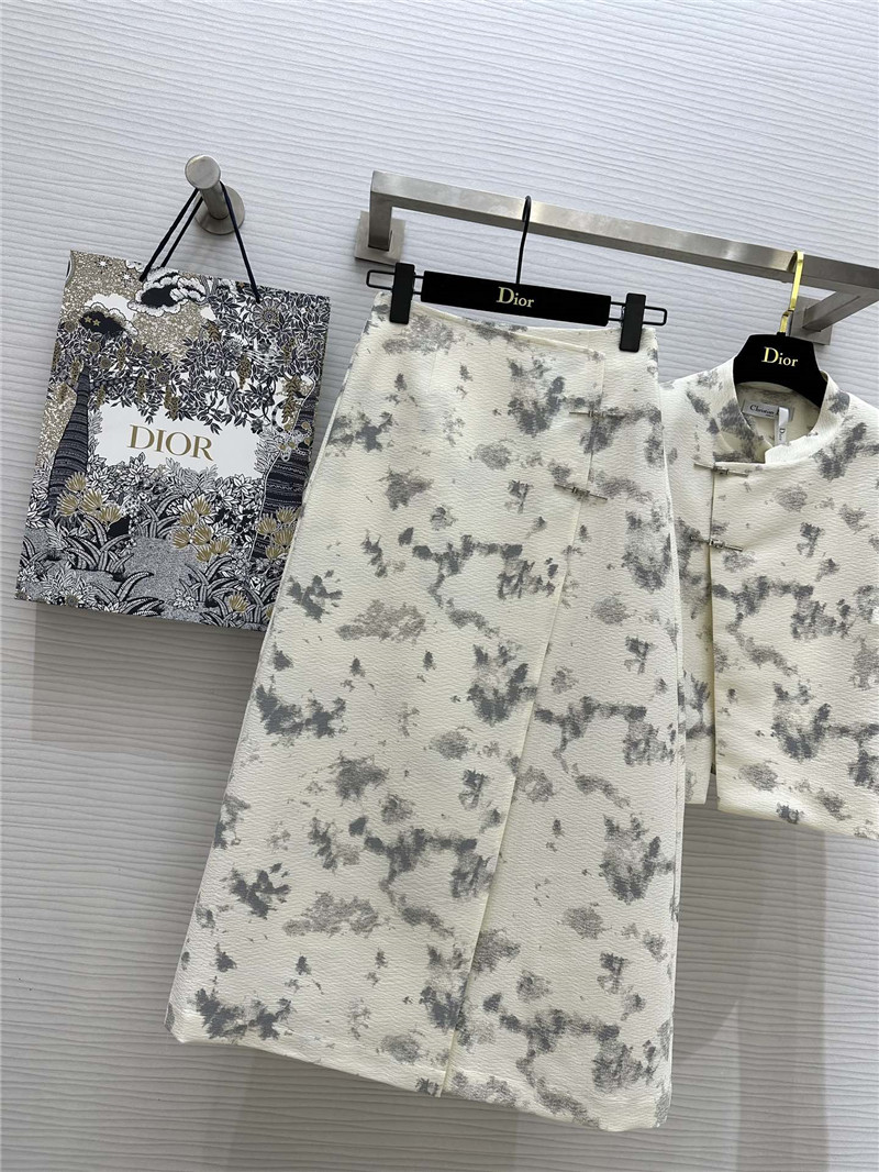 D10r suit dress replica designer clothing websites