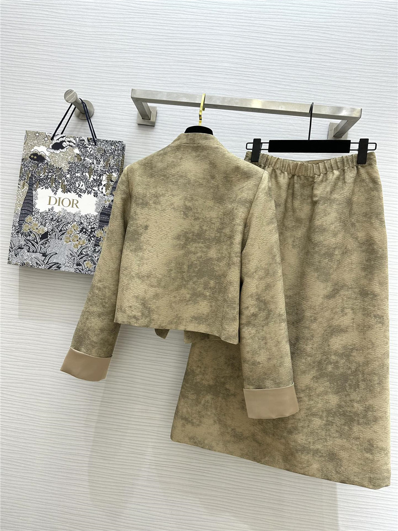 D10r suit dress replica designer clothing websites