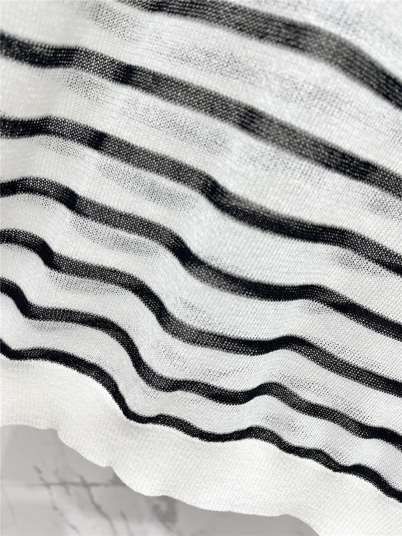 D10r striped thin knit t-shirt in white