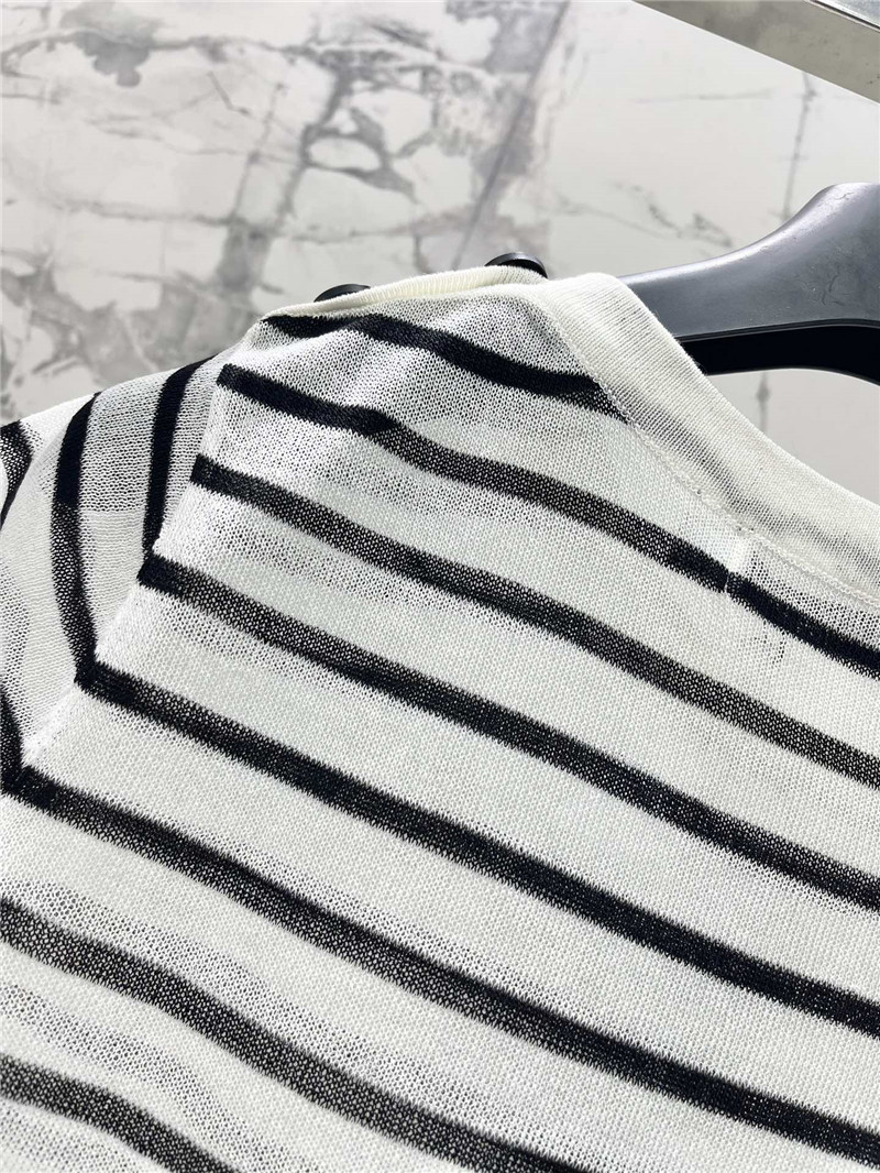 D10r striped thin knit t-shirt in white
