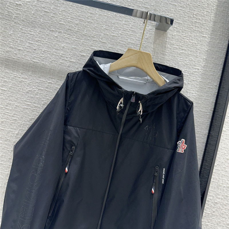 Moncler hooded jacket jacket replica clothing