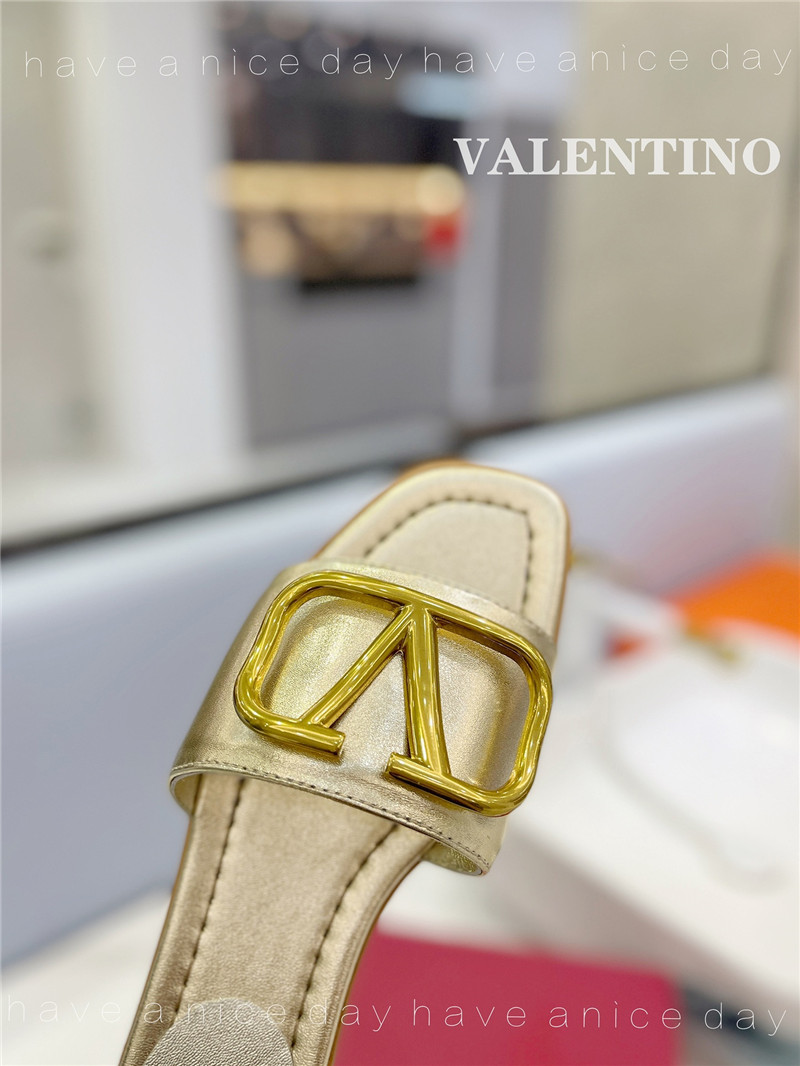 va1e*ntin0 new season slippers Marg*e1a replica shoes