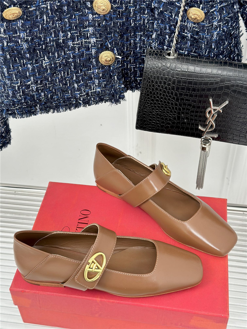 Va1e*ntin0 metal v buckle mary jane shoes replica designer shoes