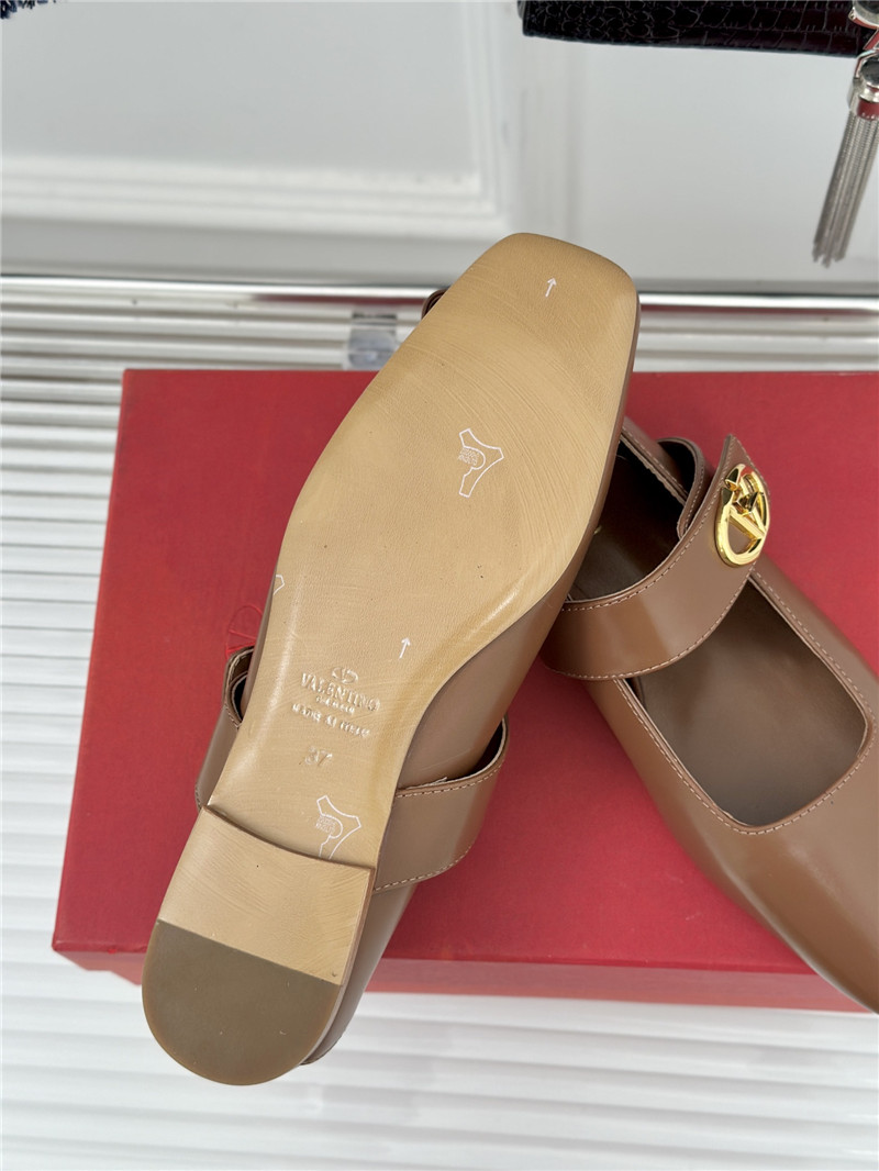 Va1e*ntin0 metal v buckle mary jane shoes replica designer shoes