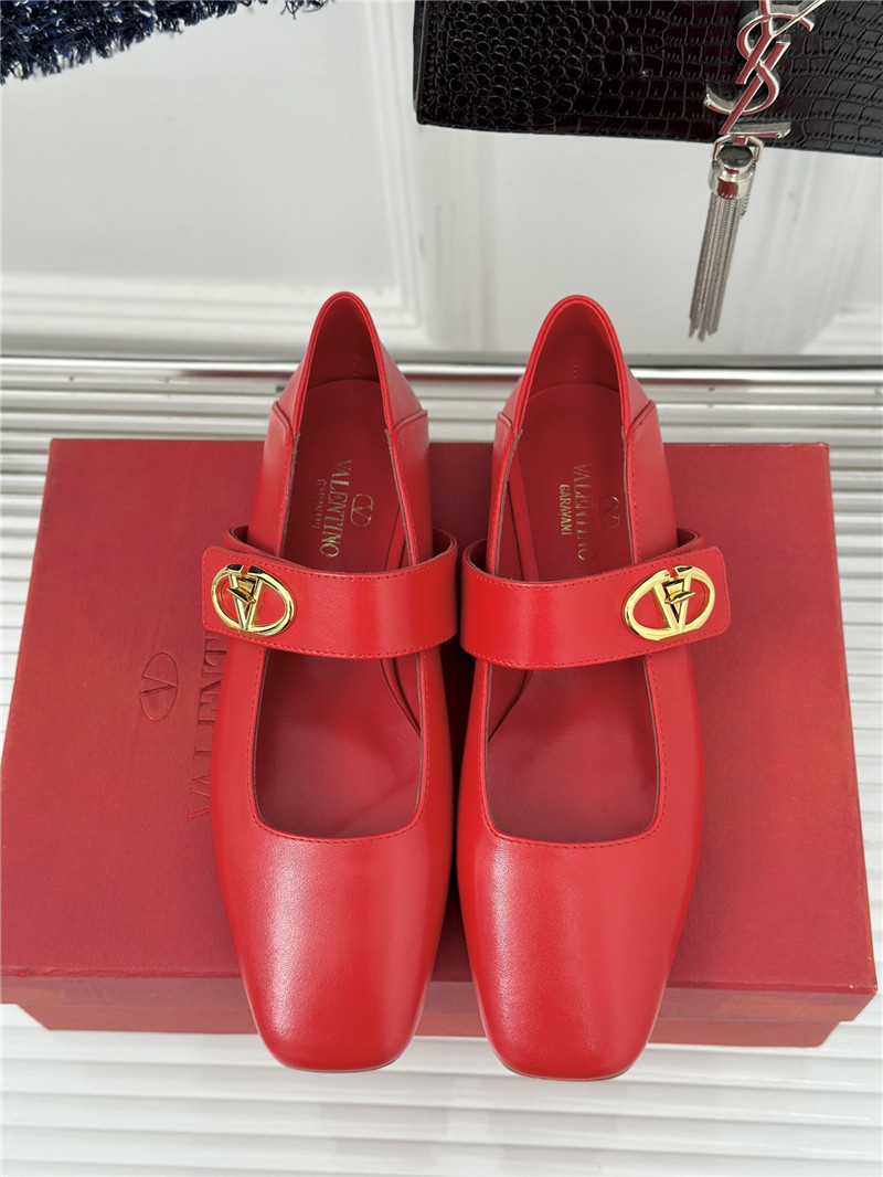 Va1e*ntin0 metal v buckle mary jane shoes replica designer shoes