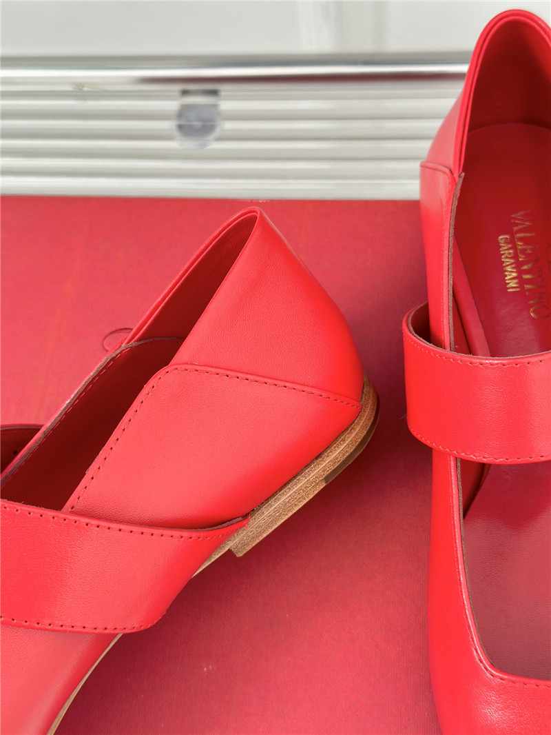 Va1e*ntin0 metal v buckle mary jane shoes replica designer shoes