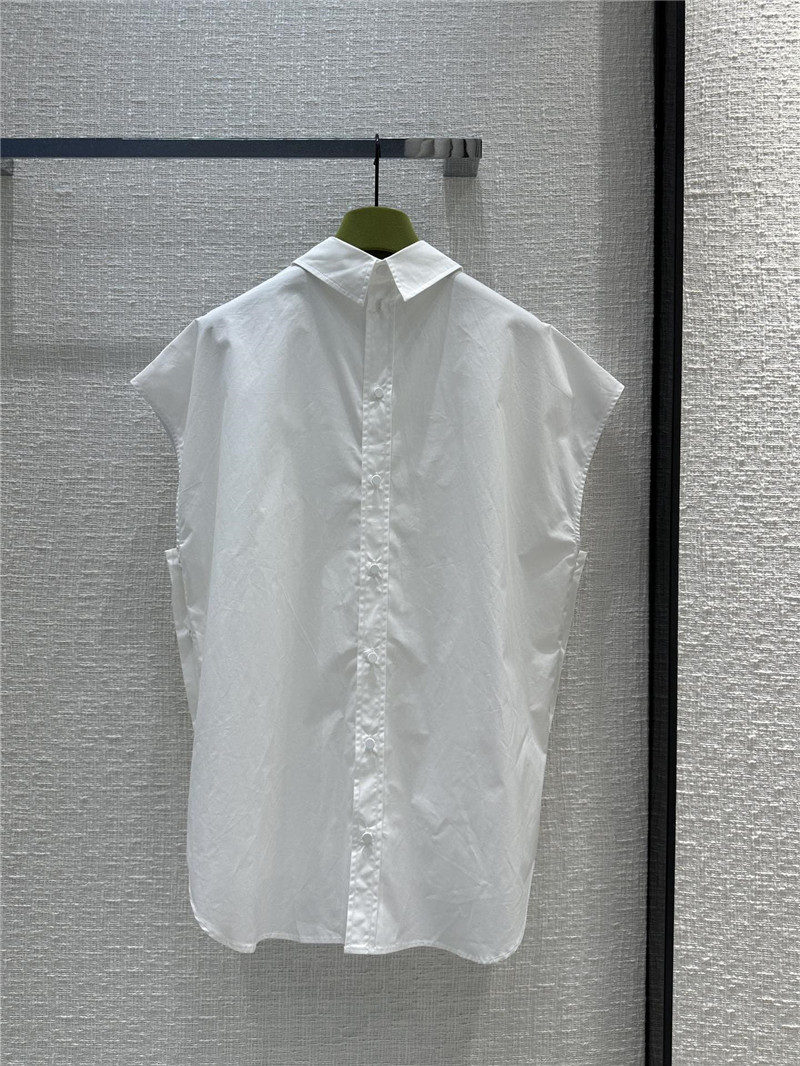 Gucci sleeveless silhouette replica clothes