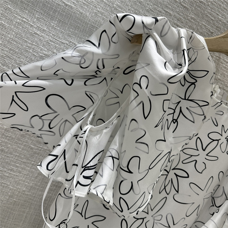 Chloé elegant floral graffiti print silk shirt replica clothing sites