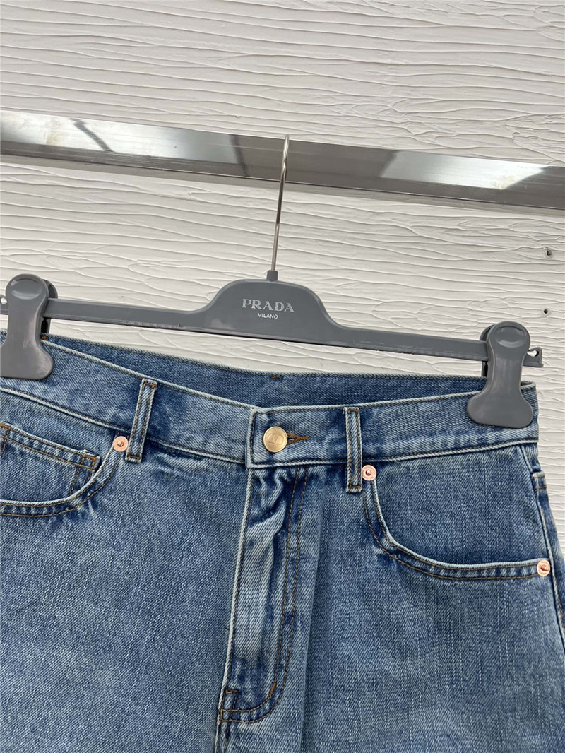 Va1e*ntin0 new shorts replicas clothes