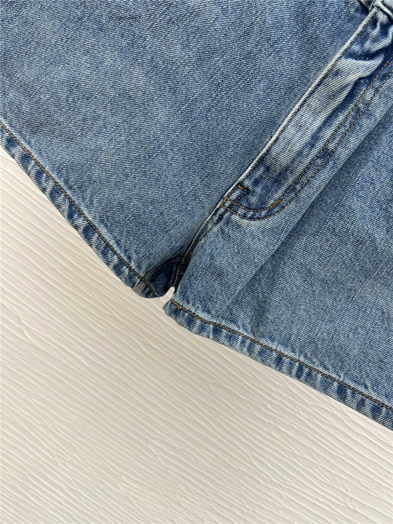 Va1e*ntin0 new shorts replicas clothes