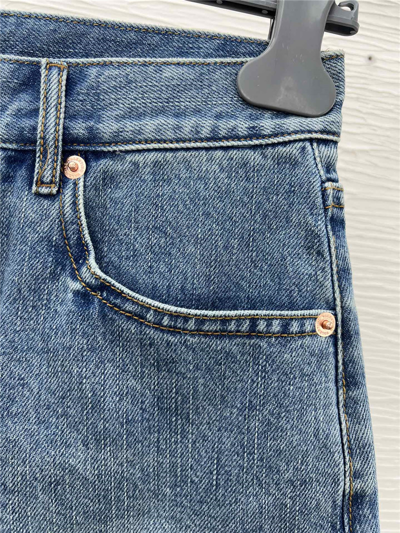 Va1e*ntin0 new shorts replicas clothes