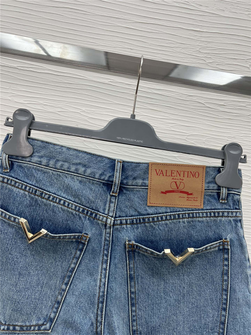 Va1e*ntin0 new shorts replicas clothes