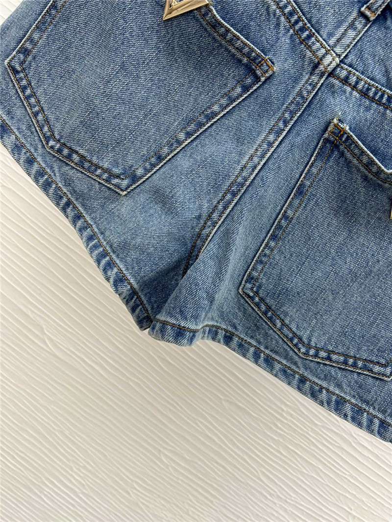 Va1e*ntin0 new shorts replicas clothes