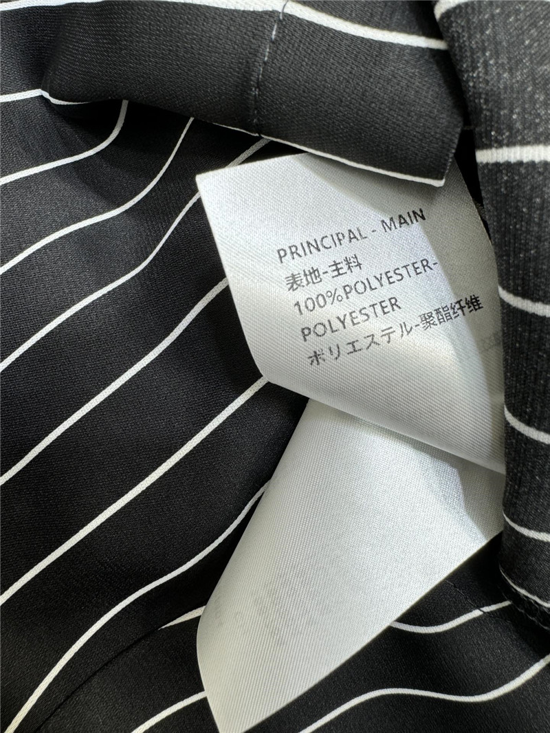 l0vis Vvtt0n lv striped shirt + shorts suit replica d&g clothing