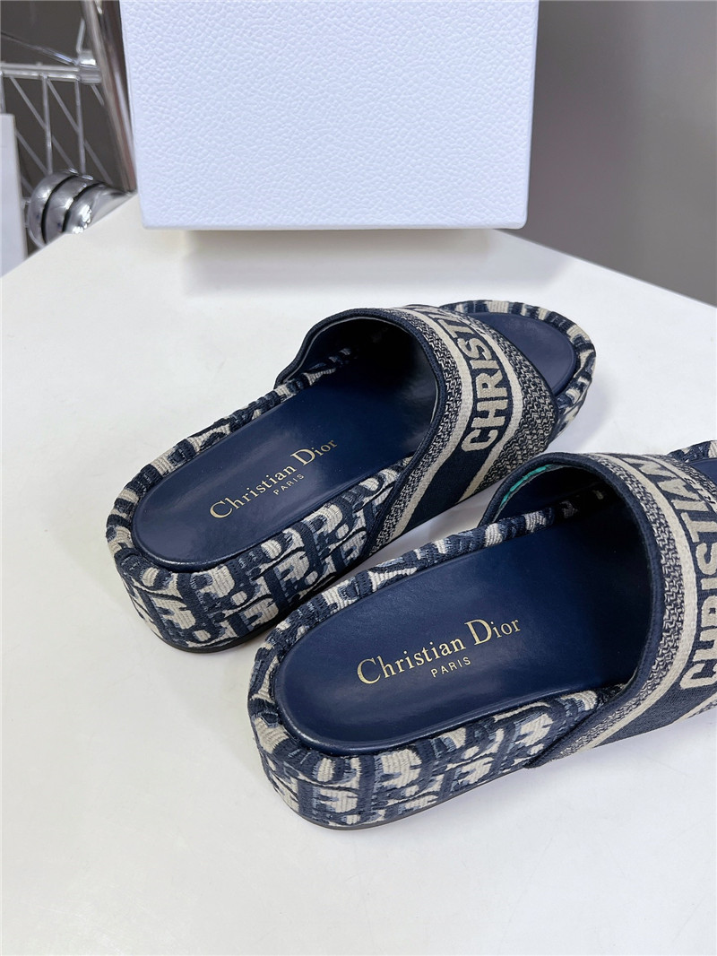 D10r printed platform slippers