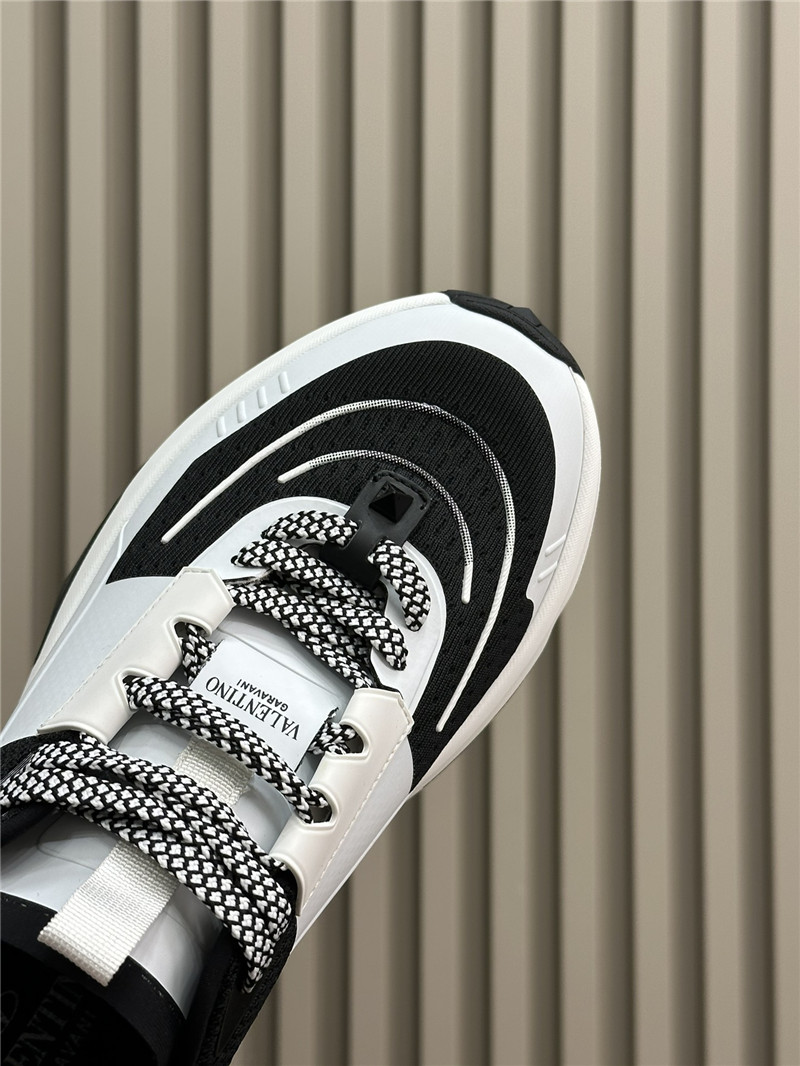 Va1e*ntin0 garavani true act sneakers black