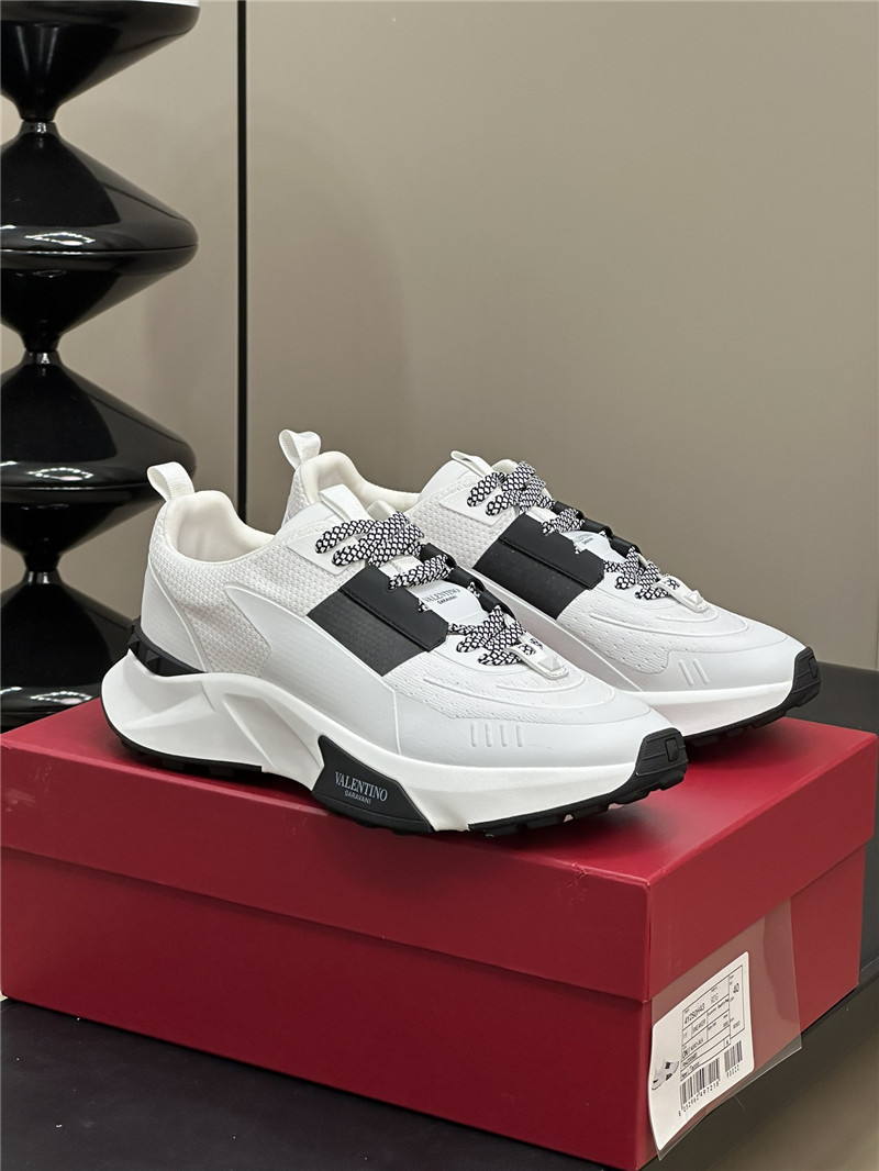 Va1e*ntin0 garavani true act sneakers white