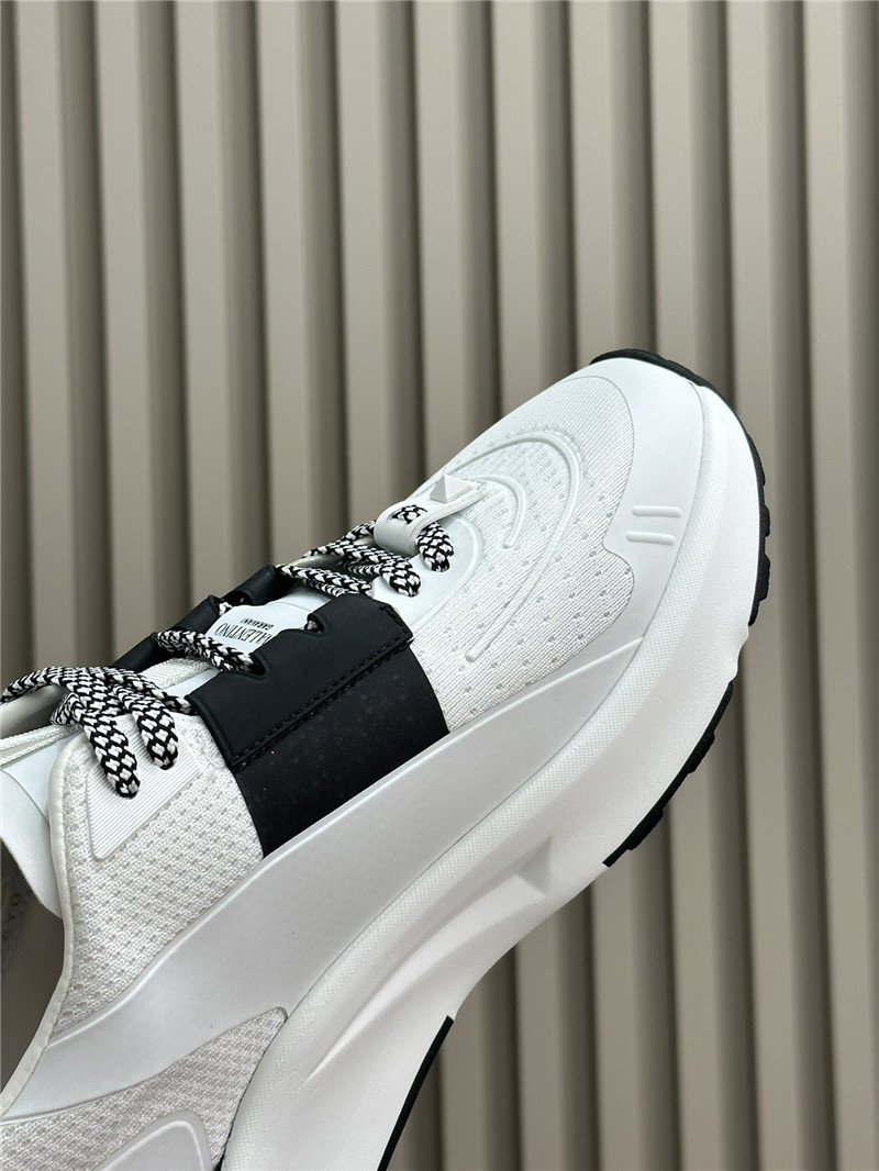 Va1e*ntin0 garavani true act sneakers white