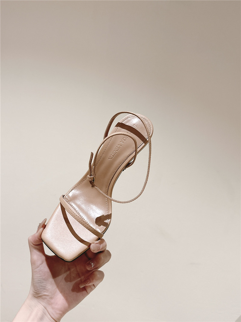 b0tt*ga Ven*ta square toe slippers best replica shoes website